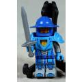 MINIATURE LEGO FIGURINE-ROYAL SOLDIER GUARD(NEXO KNIGHTS) BID NOW!