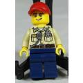 LEGO MINI FIGURINE-SWAMP POLICE WITH A RED CAP(CTY0523)