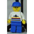 LEGO MINI FIGURINE-AIRPORT MAN WITH A BLUE CAP AIR 005 (1988) BID NOW!!