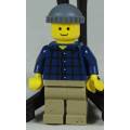 LEGO MINI FIGURINE-MAN IN PLAID SHIRT DETECTIVES OFFICE(TWN219)BID NOW!!