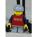 LEGO MINI FIGURINE-SKATEBOARDER(CITY CORNER CTY0147)BID NOW!!