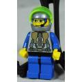 LEGO MINI FIGURINE-SPACEMAN(LIFE ON MARS(LOM013)BID NOW!!
