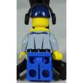 LEGO MINI FIGURINE-AIR TRAFFIC CONTROLLER(CTY1187) BID NOW!!