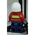 LEGO MINI FIGURINE-FIREMAN PILOT CTY0278 BID NOW!!