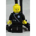 LEGO MINI FIGURINE-POLICEMAN(COMMUNITY PEOPLE COP004) BID NOW