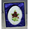 VINTAGE COALPORT WALL PLATE IN A BOX MADE IN ENGLAND(AUGUST) BID NOW!!