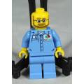 LEGO MINI FIGURINE-SERVICE MAN(OCTAN SERVICE STATION CTY0673)BID NOW