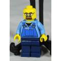 LEGO MINI FIGURINE-GROUND CREW(CARGO TERMINAL CTY0422) BID NOW