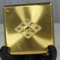 POWDER COMPACT WITH RAISED RHOMBUS(STUNNING) BID NOW !!