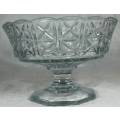 STUNNING GLASS CENTRE PIECE-BID NOW!