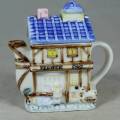 SMALL PORCELAIN BAVARIAN HOUSE TEA POT(LOVELY)-BID NOW!!