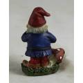 MINIATURE GARDEN GNOME-GRANDPA READING WITH A MAGNIFYING GLASS(LOVELY) BID NOW!!
