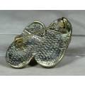 LOVELY HONEY BEDAZZLED SHOE PIN-BID NOW!!