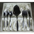 Eetrite set of Cake Forks, Spoons & Cake Lifter - Act Fast!!! -BID NOW!!!
