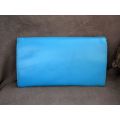 Funky 1970s Bright Turquoise Vinyl Vintage Clutch excellent condition