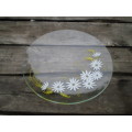 Vintage 1950s Clear Glass Serving Plate With Daisy Print 25 cm in diameter