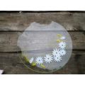 Vintage 1950s Clear Glass Serving Plate With Daisy Print 25 cm in diameter