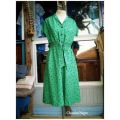 Vintage 1970s Buttoned Green Dress Size 10 to small 12 excellent condition