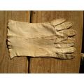 Original Vintage 1950s Ladies Cream White Soft Leather Gloves