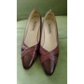 Vintage Step On Airs Burgundy Red Leather Pumps Size 8