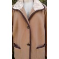 Stunning Pure Wool Cashmere Coat In Camel Color With Genuine Lamb Fur Collar Size 14 to 16