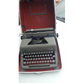 Royal 1950s Vintage Typewriter Excellent Condition