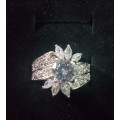 *** Beautiful*** 2.5 CT White Sapphire 6 petal Flower Engagement ring