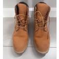 TIMBERLAND 8 1/2 IN CLASSIC LACE UP BOOTS MENS SA SIZE 8.5 - SECOND HAND - GOOD CONDITION