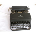 (Typewriter) ADLER tikmasjien, versamelstuk in puik toestand.