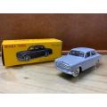 DINKY TOYS Berline 403 Peugeot Avec Glaces-China