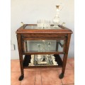 WOW !!! STUNNING OLD DARK OAK DRINKS TROLLEY ON CASTORS AND WITH A REMOVABLE TRAY