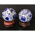 set of 2 Beautiful Blue & White Ming Style Chinese Hand Painted Porcelain Large Balls