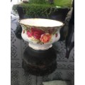 Collectors 1962 Royal Albert "Old Country Roses" Porcelain Open Sugar Pot. Mint Condition. 1Lt