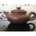 Collectible Chinese "Gu Jing Zhou Zi" Marked Yixing Zisha Clay Traditional Quality Tea Pot.