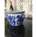 Beautiful Chinese Under Glaze Blue Ming Style Jardiniere/Plant Holder.