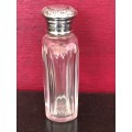 ANTIQUE HALLMARKED STERLING SILVER TOPPED CRYSTAL SCENT BOTTLE - W. GRIFFITHS BIRMINGHAM  - c1916