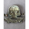 COLLECTIBLE WWII 17th / 21st LANCERS ORIGINAL DEATH OR GLORY BRITISH ARMY CAP BADGE - RARE ITEM