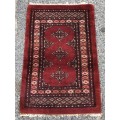 STUNNING SUPER FINE LAMBS WOOL HAND KNOTTED BOKHARA THICK PLUSH PERSIAN RUG - 650 X 1000mm