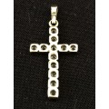 STUNNING 9ct YELLOW GOLD AND CZ CRUCIFIX PENDANT - CLEARLY MARKED - 1.24g