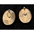 Gorgeous pair of vintage 9ct yellow gold carved Cameo earrings - 1.43g