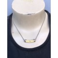 WOW !!! STUNNING VINTAGE STERLING SILVER NECKLACE WITH AN IVORINE PENDANT- 4.28g