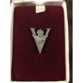 WOW !!!! SUPER RARE WW2 RAF VICTORY BADGE , IN EXCELLENT CONDITION - SAAF POSSIBLY AS WELL