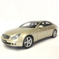 Kyosho Mercedes-Benz CLS500 model car - scale 1/18