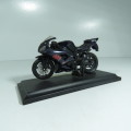 Maisto Yamaha YZF-R1 model motorcycle  scale 1/18