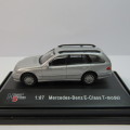 High speed Mercedes-Benz E-Class T-model car - Scale 1/87