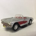 Maisto 1957 Chevrolet Corvette model car - pull back action - scale 1/39