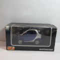 Maisto Smart City Coupe model car - Pull back action - Scale