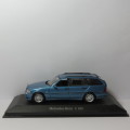 Mini Champs Mercedes-Benz C180 model car - Scale 1/43
