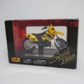 Maisto Suzuki RM250 dirt bike die-cast motorcycle - Scale 1/18 in box