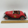 Solido Coca-Cola Ford V8 roadster model car - Scale 1/19 - Window damaged